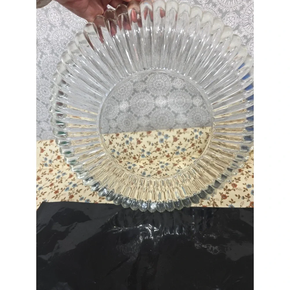Clear Glass Fluted Serving‎ Bowl Decorative Edge